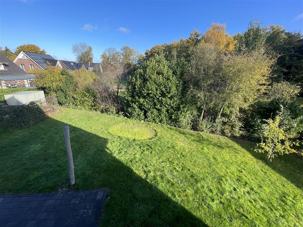 Blick aus dem Elternschlafzimmer in den Garten