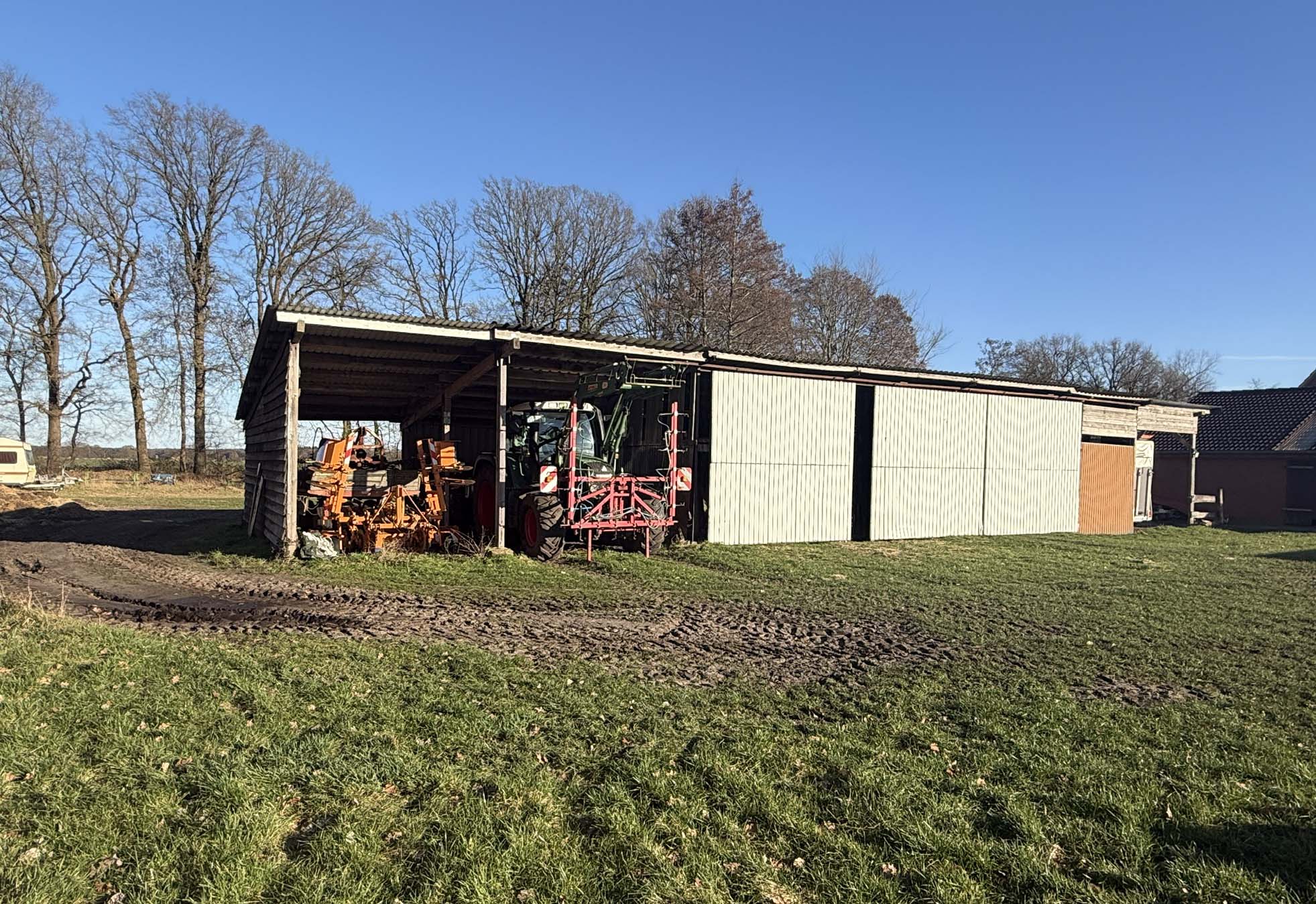 Remise für Trecker und Landmaschinen