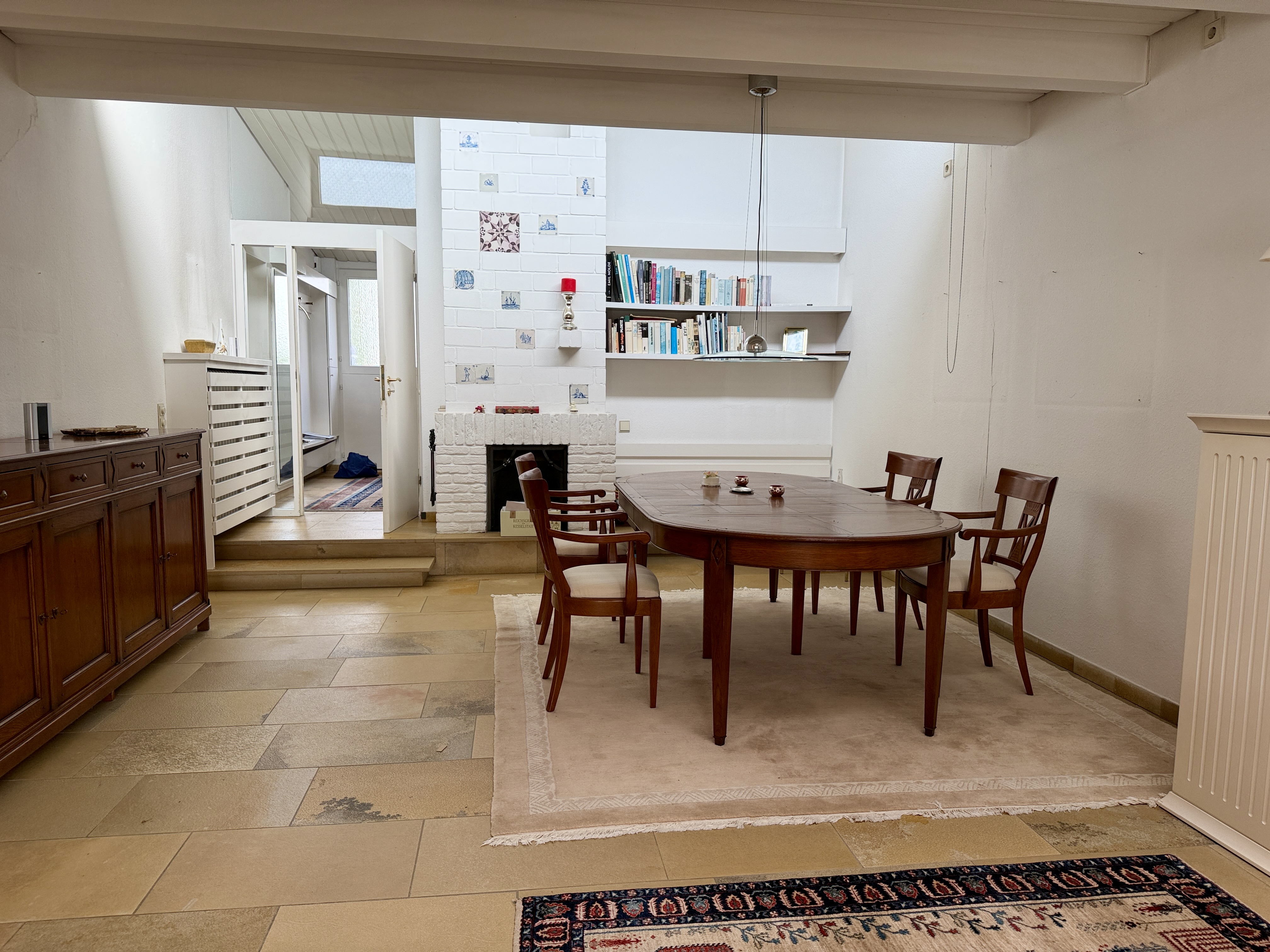 Essbereich mit Kaminecke