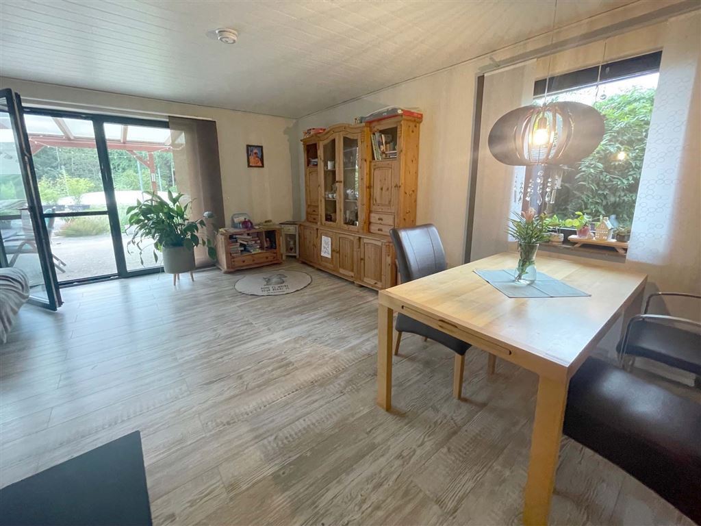 Wohn-/Esszimmer Wohnhaus