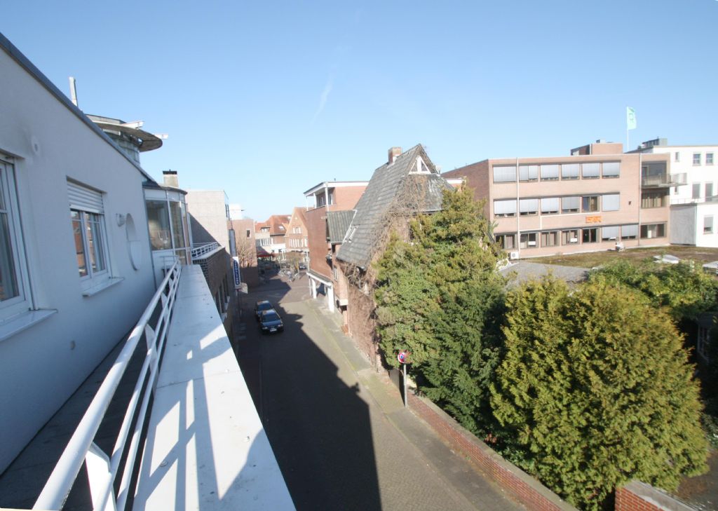 Zweiter Balkon zum Norden, mit Blick zum Europaplatz