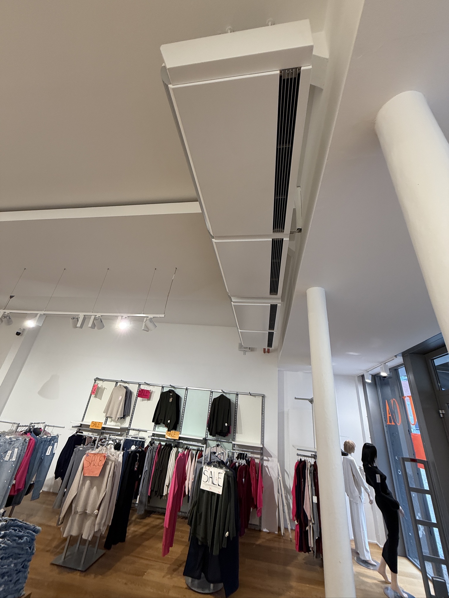 Strahlungsheizungen im Eingang