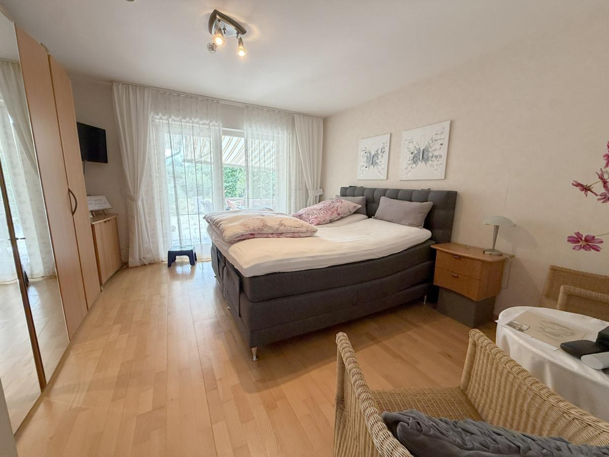 Schlafzimmer EG