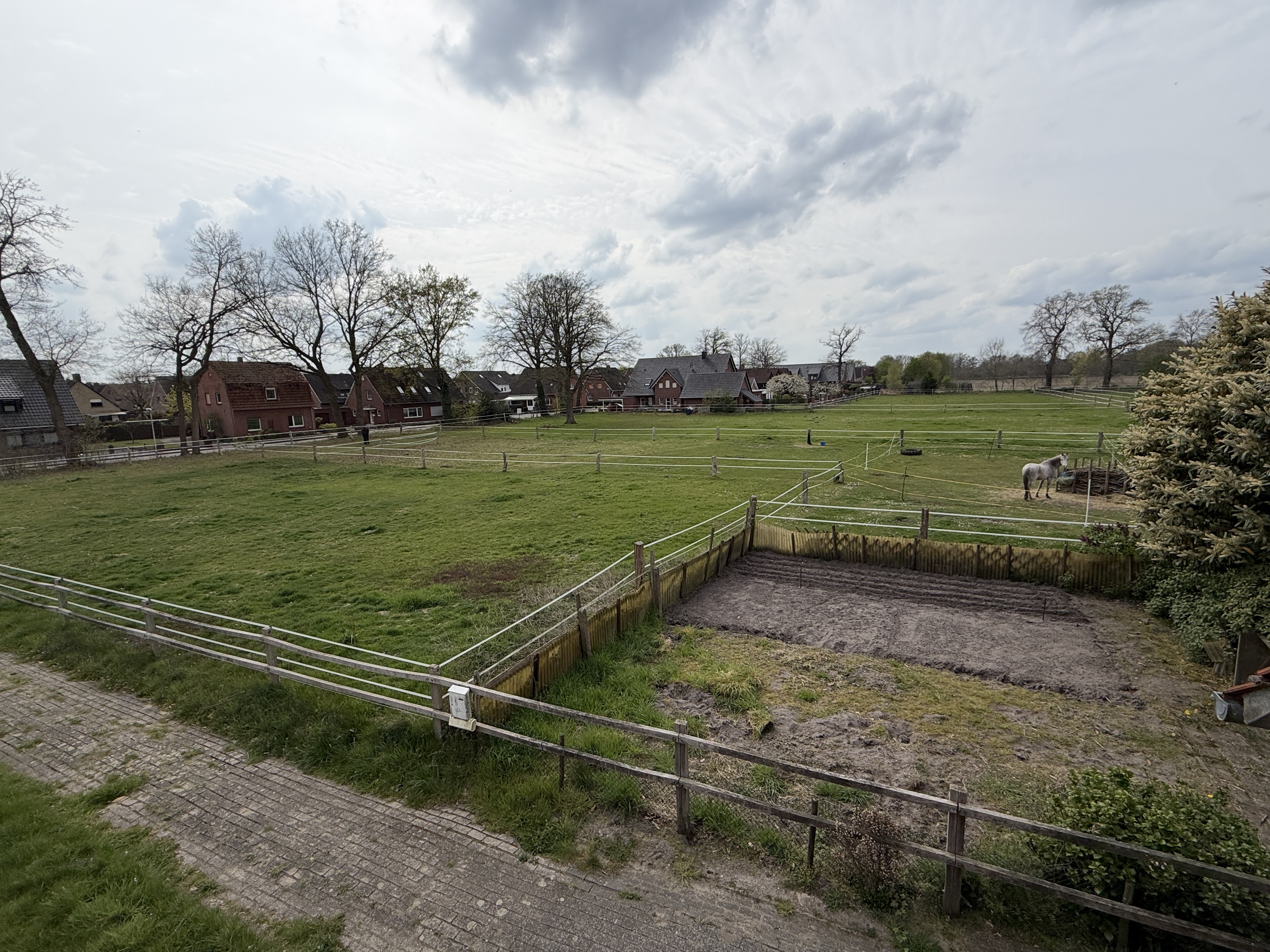 Blick vom Balkon in die Umgebung
