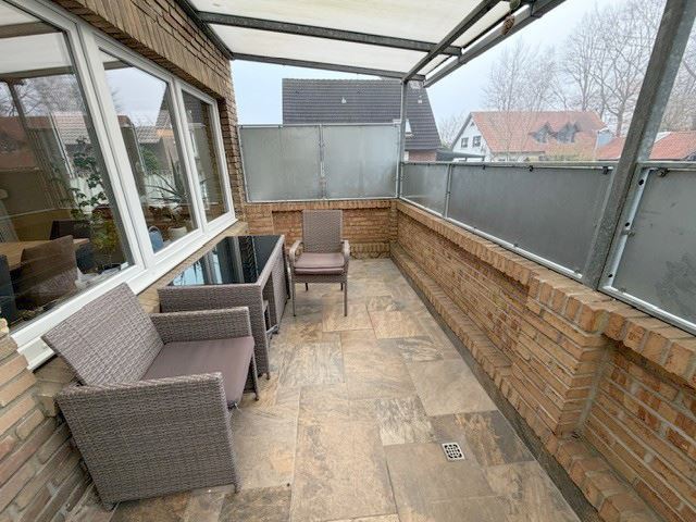 Überdachter Freisitz EG