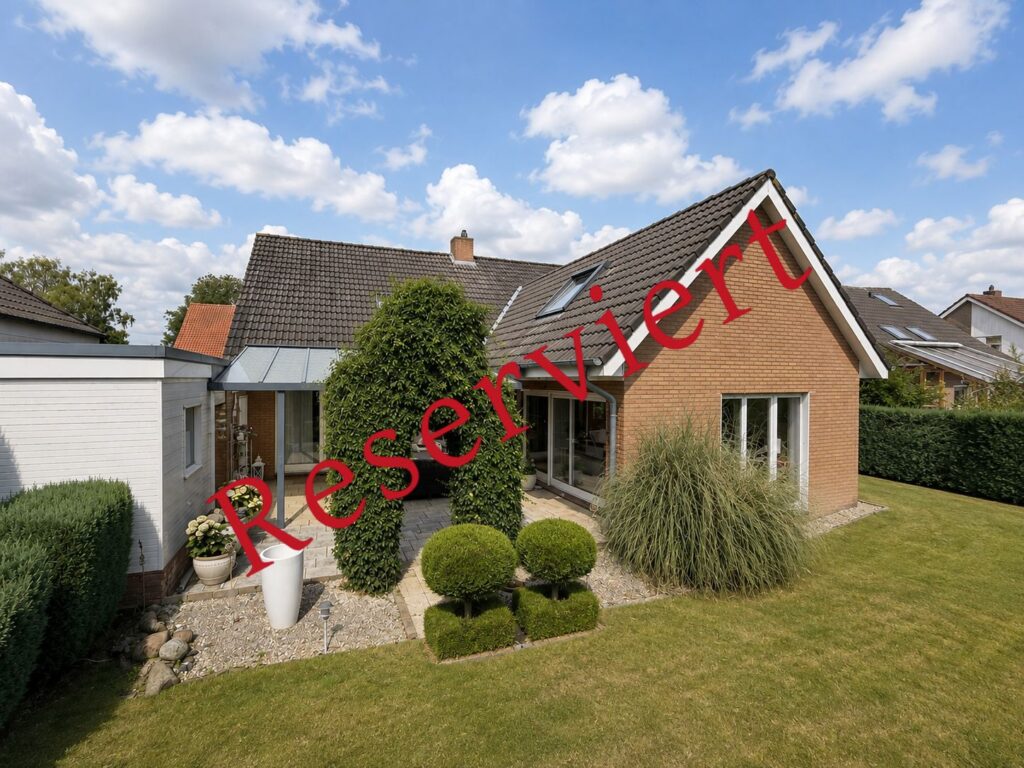 Lage - Familienfreundliches Wohnhaus mit Garage!