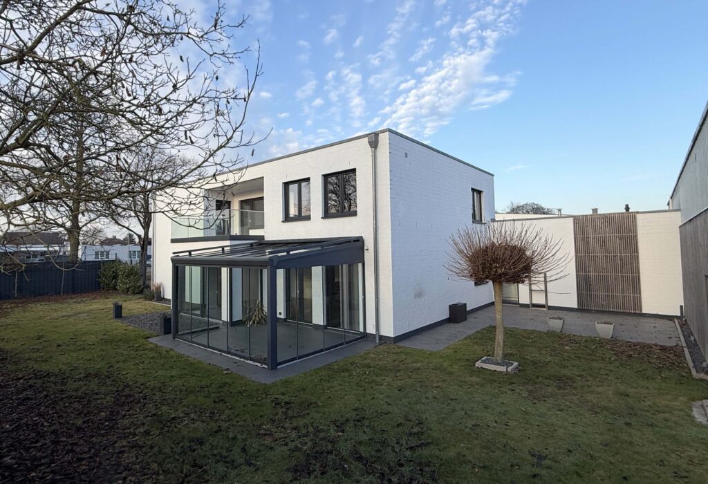 Nordhorn - Gewerbeimmobilie mit anspruchsvollem Wohnbereich – repräsentativ und vielseitig!