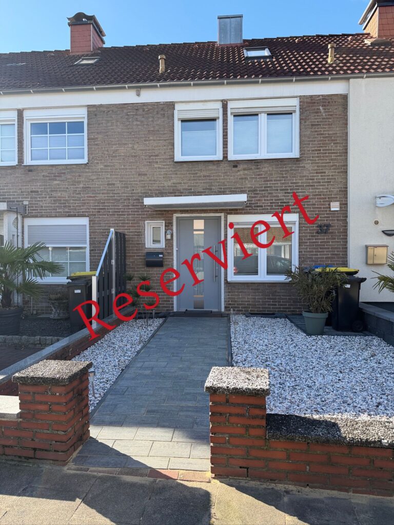 Nordhorn - Attraktives und vollständig modernisiertes Reihenmittelhaus in ruhiger Lage!